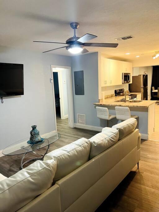 3bdrm Modern Entertainment *